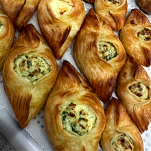 Load image into Gallery viewer, Fantastic Fetta &amp; Spinach Pastizzi - 12 pack of (80g Jumbo) or (30g Canape) Price incl 10% gst