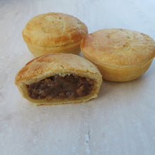 Load image into Gallery viewer, Traditional Aussie Beef Pie Party Pie (70G) Lunch Pie (220G) - Kiss Kiss Artisan Foods