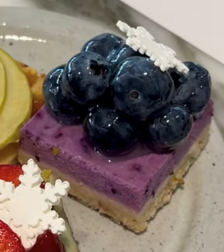 Gluten Free & Vegan - RAW Blueberry & Pistachio Cheesecake - 6 pack - Kiss Kiss Artisan Foods