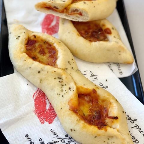 Margherita Three Cheese Pizza Bread - 4 pack - Kiss Kiss Artisan Foods